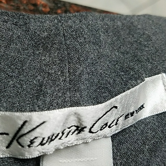 a set of two dress pants - Picture 3 of 4